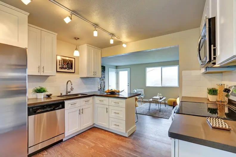 How To Select Colors That Complement Your Kitchen Remodel Design in Shelton CT